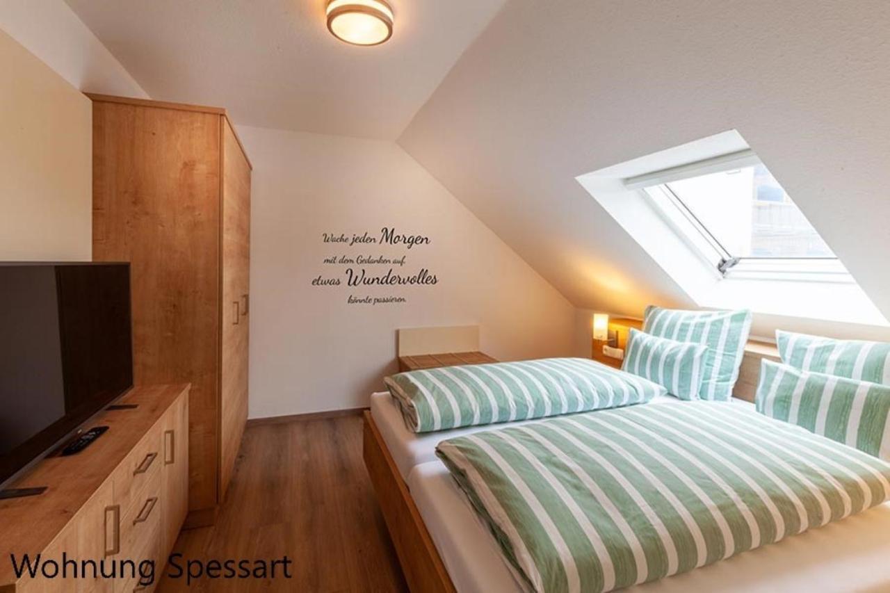 Gaestehaus Zur Quelle Wächtersbach Exterior foto